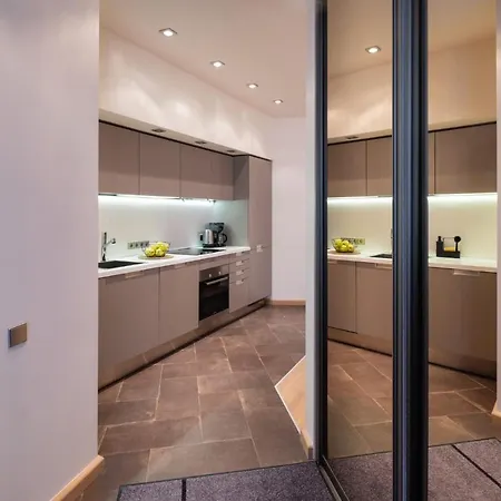 Old Two Bedroom With 2 Bathrooms *