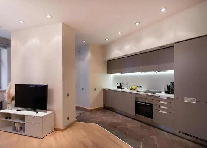 Daire Old Two Bedroom With 2 Bathrooms *