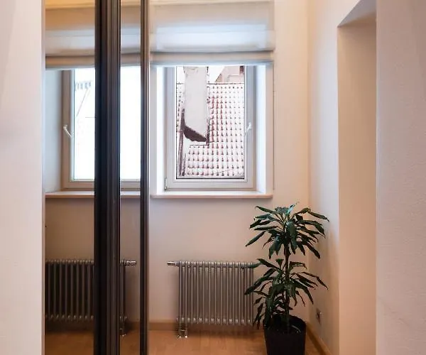 Daire Old Two Bedroom With 2 Bathrooms *