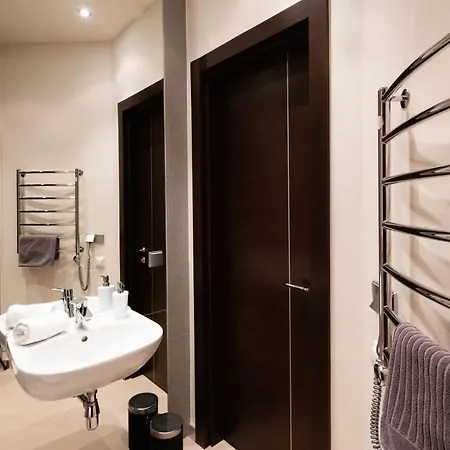 Apartament Old Two Bedroom With 2 Bathrooms Ryga