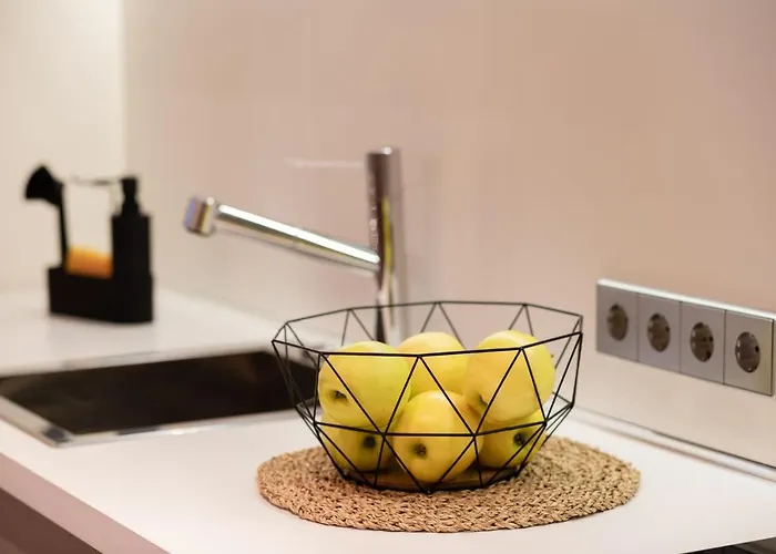 Old Two Bedroom With 2 Bathrooms