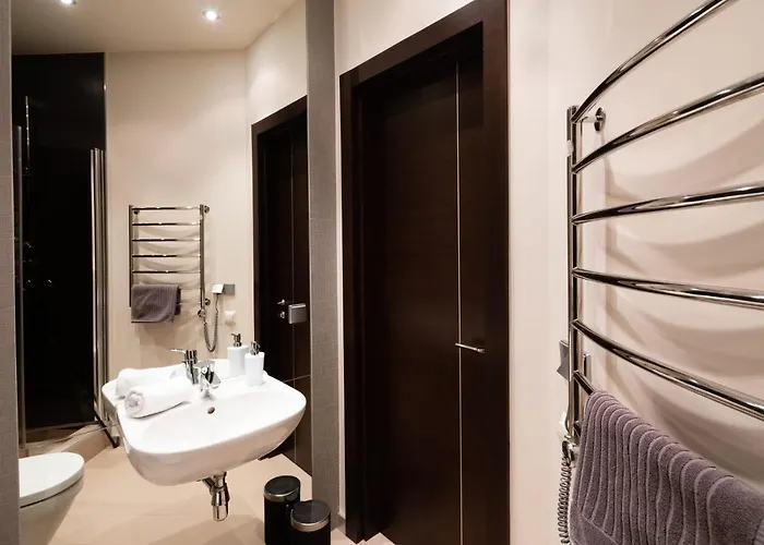 Dzīvoklis Old Two Bedroom With 2 Bathrooms Riga